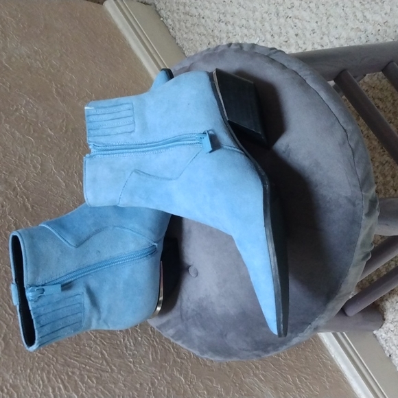 Women's suede boots - Picture 2 of 7